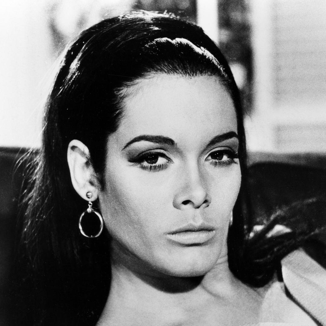 Martine Beswick