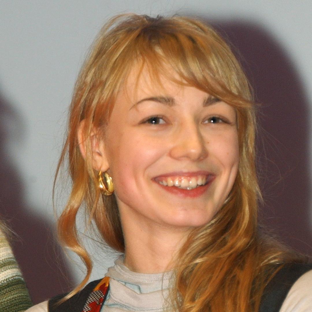 Nemis porno ayollar pansionati Ajoyib oqituvchi Sara Jey qora paypoq kiygan dostga men uchun hamma narsani qilishiga imkon beradi!