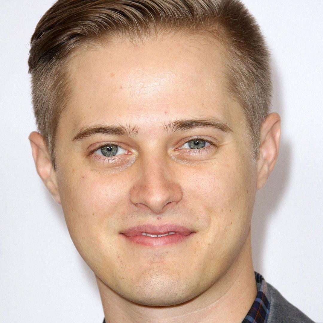 Lucas Grabeel