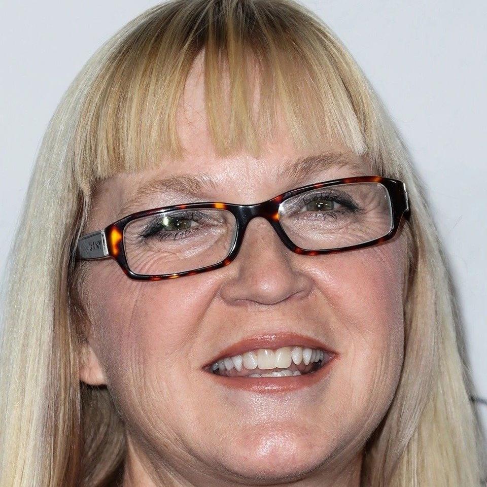 Carolyn Lawrence