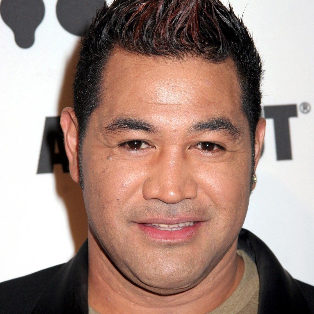 Esera Tuaolo
